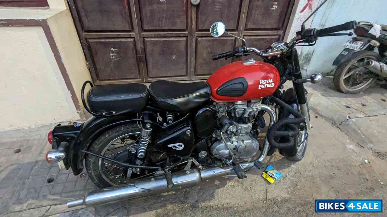Royal Enfield Classic 350 Redditch Red
