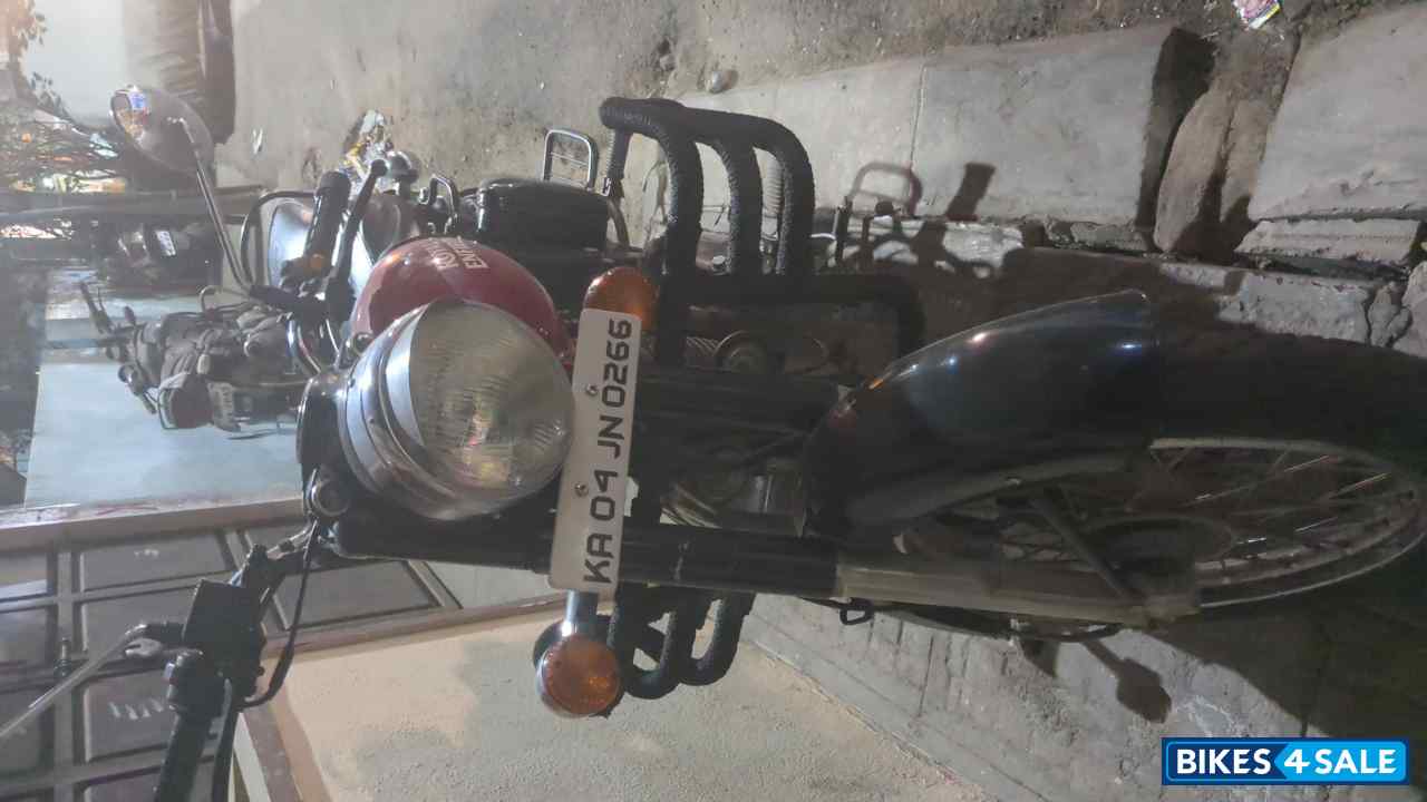 Royal Enfield Classic 350 Redditch Red