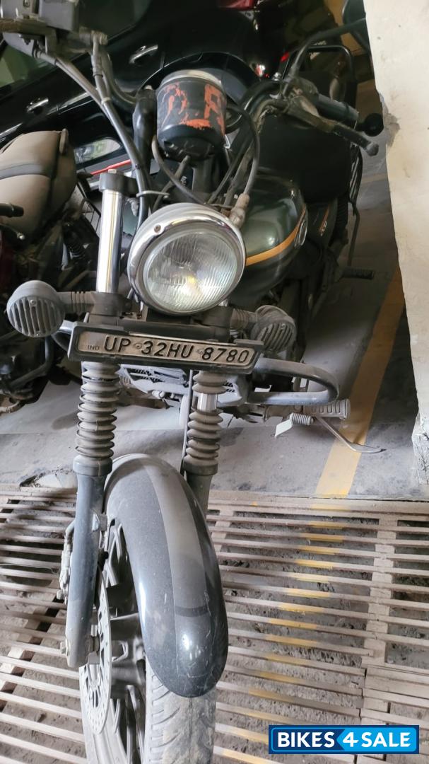 Millitary Green Bajaj Avenger 220 DTS-i