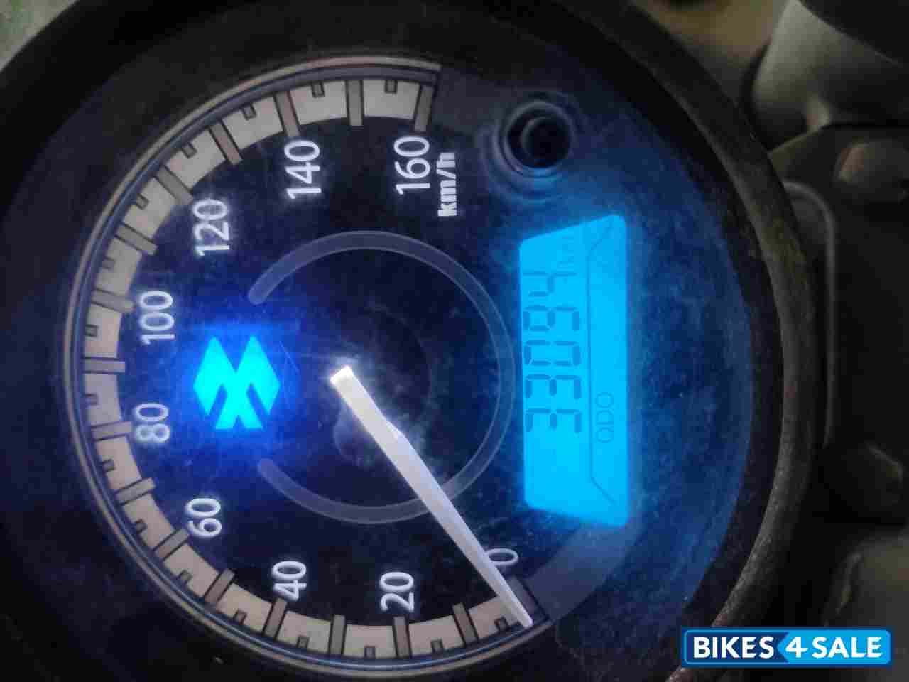 Black Bajaj Avenger Cruise 220