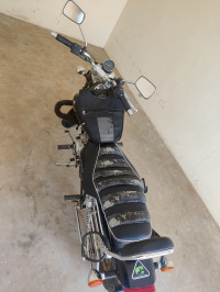 Bajaj Avenger 220 DTS-i