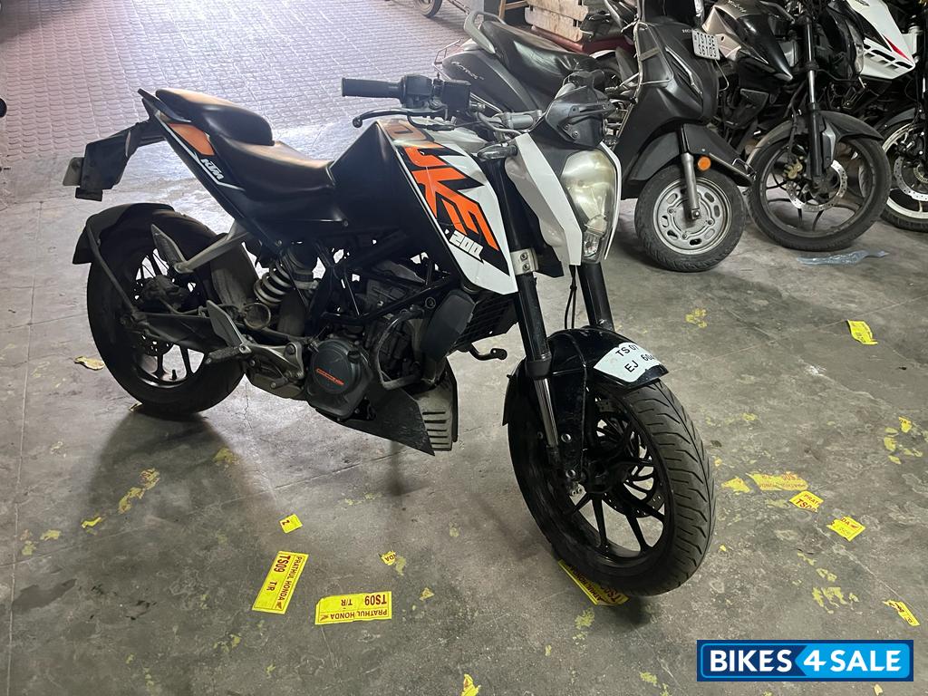 KTM Duke 200