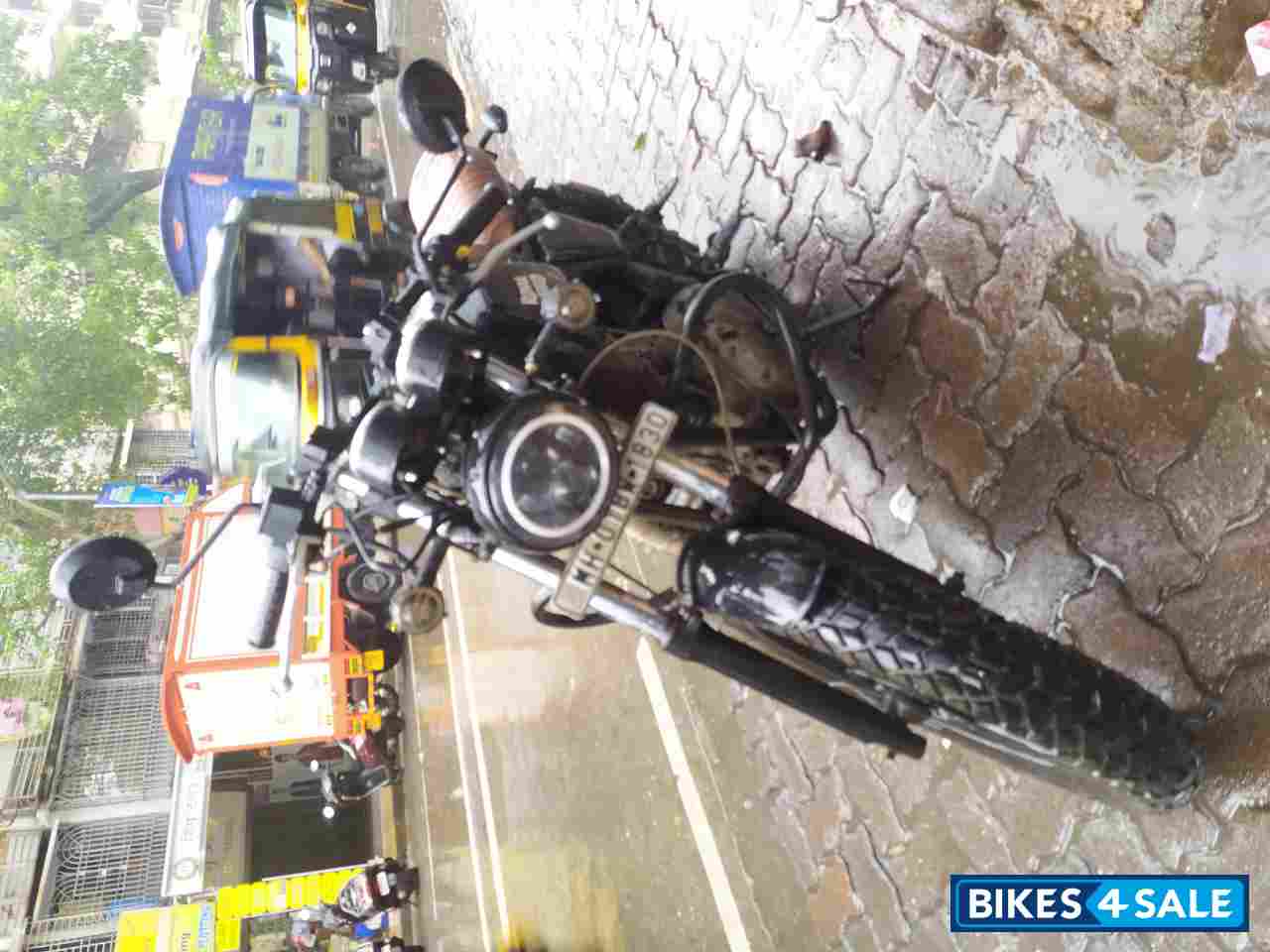 Black Royal Enfield Continental GT 535