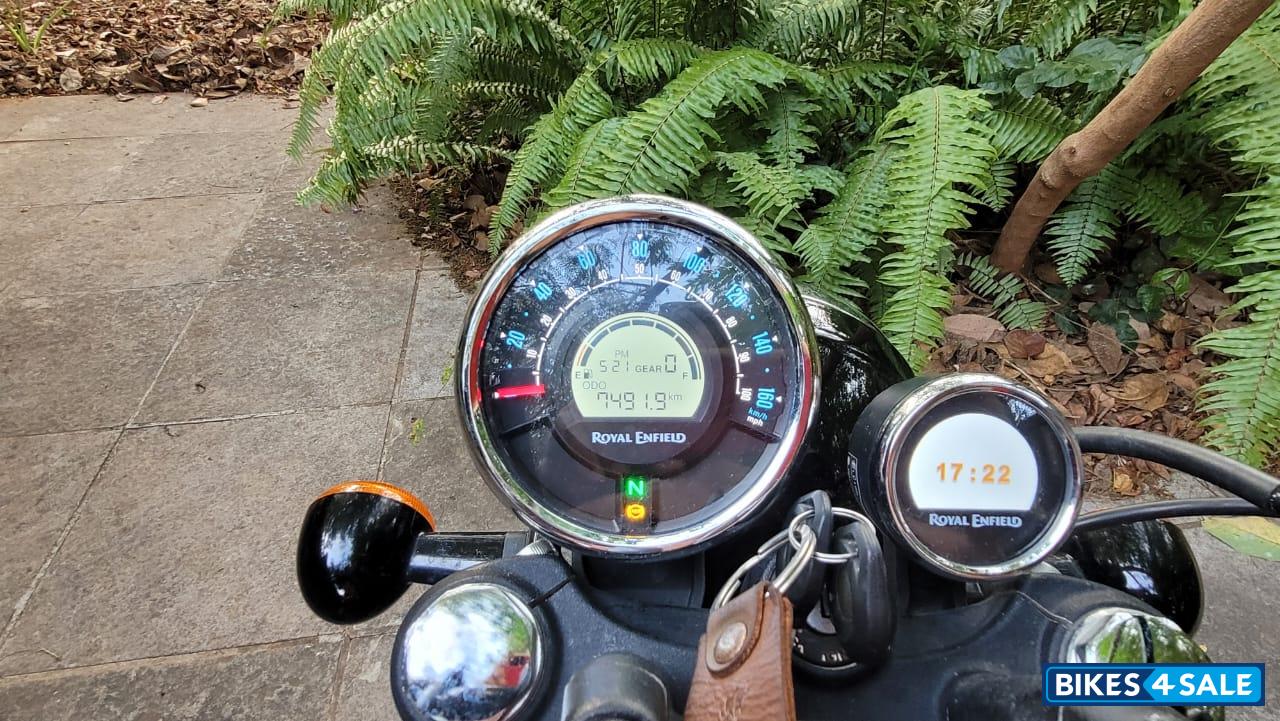 Red Royal Enfield Meteor 350 Fireball