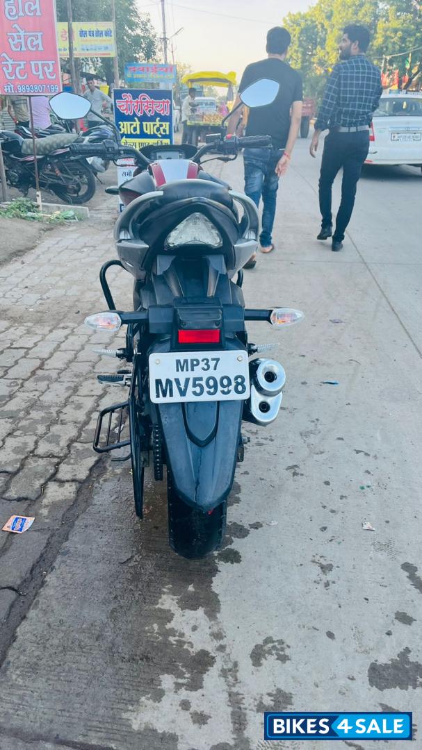 Suzuki Gixxer SF Suzuki Gixxer SF