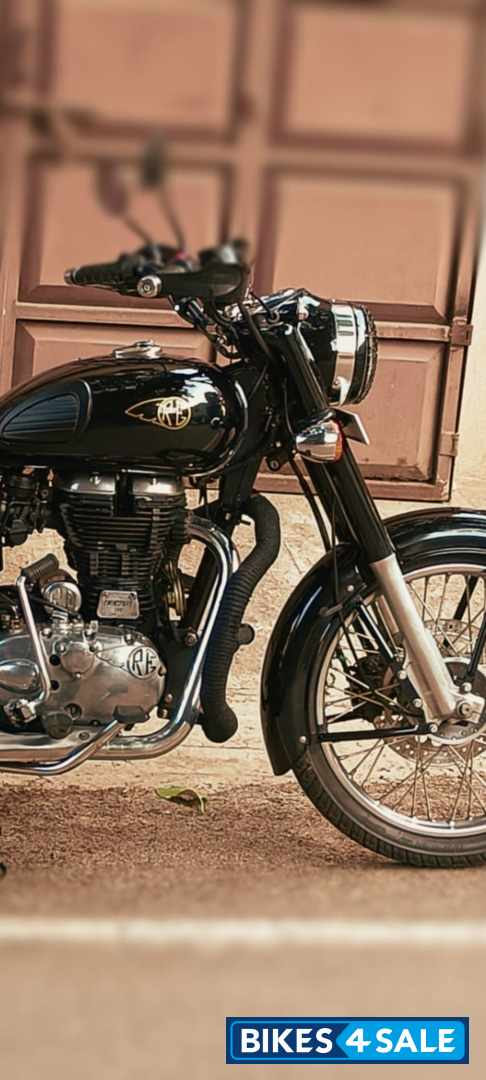 Black Royal Enfield Classic 350