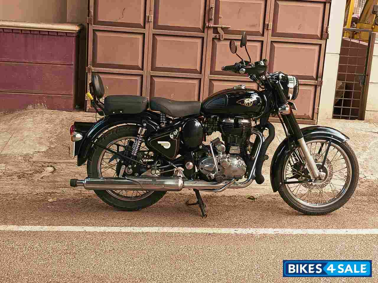 Black Royal Enfield Classic 350