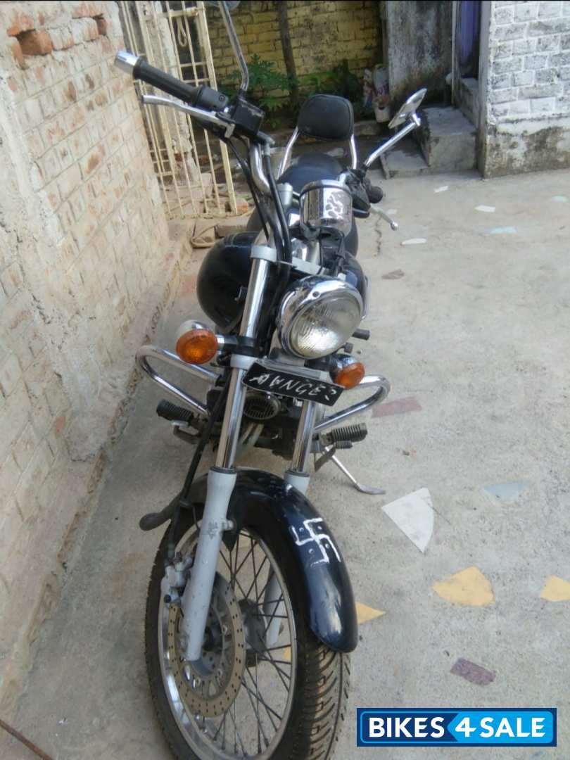 Bajaj Avenger 220 DTS-i
