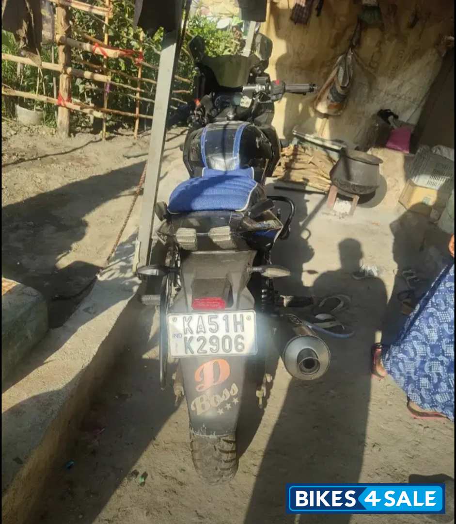 Bajaj Pulsar 220F Bajaj Pulsar 220F