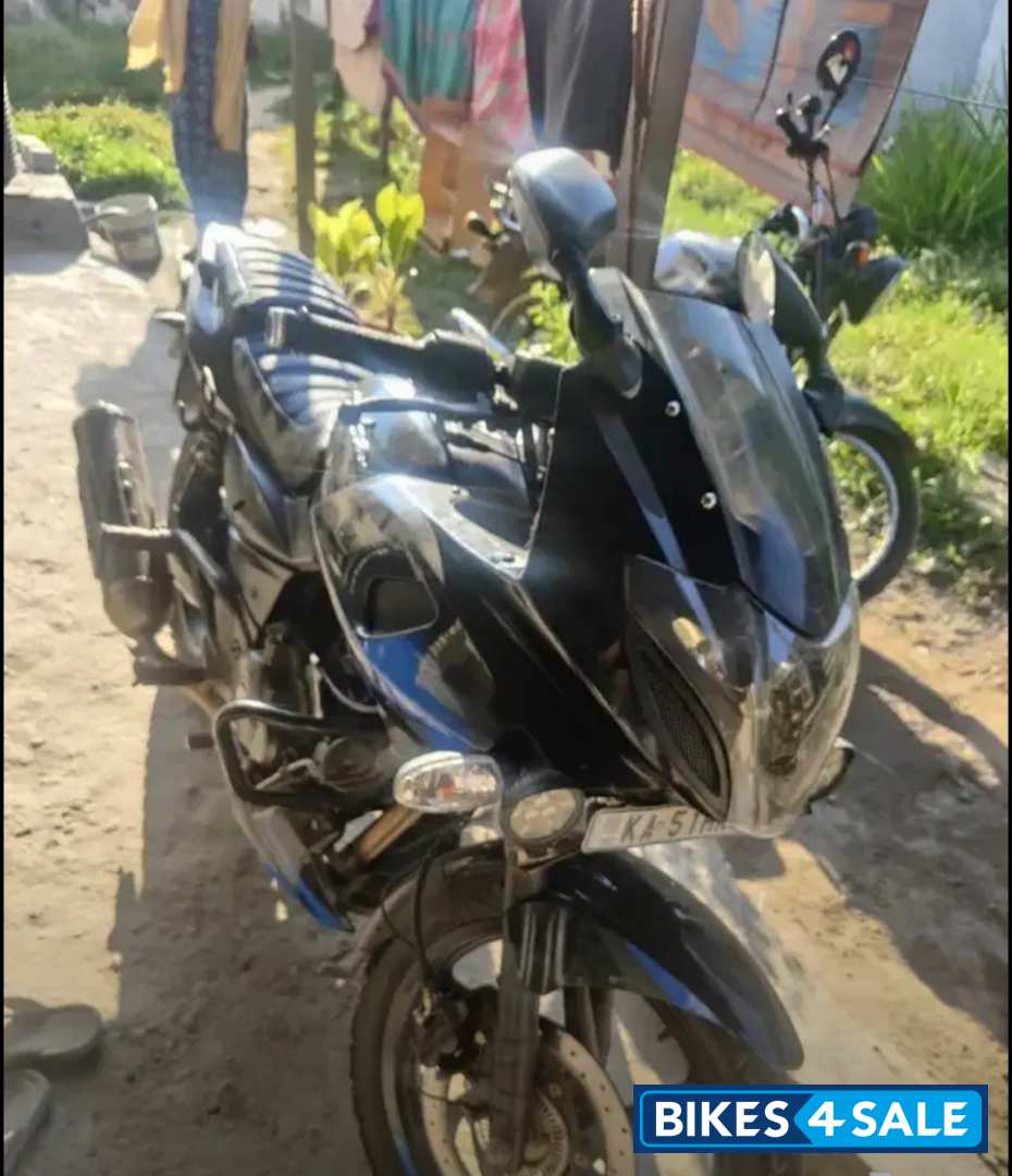 Bajaj Pulsar 220F Bajaj Pulsar 220F