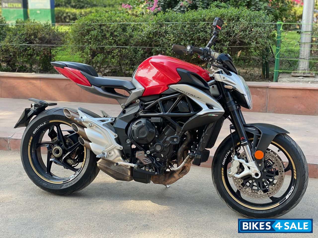 MV Agusta Brutale 800