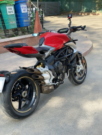 MV Agusta Brutale 800