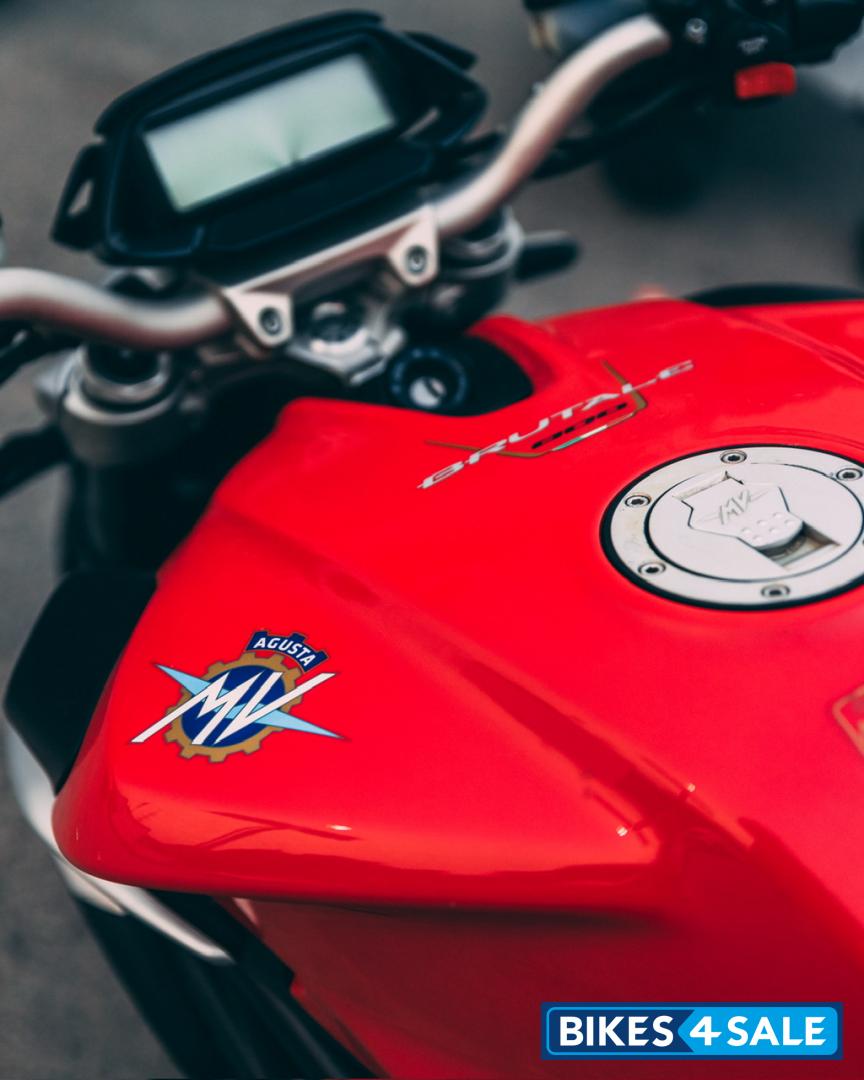 MV Agusta Brutale 800