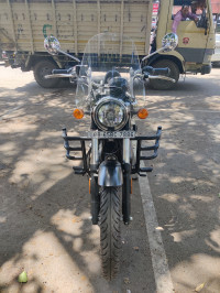 Black Royal Enfield Meteor 350 Stellar