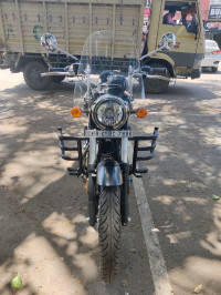 Black Royal Enfield Meteor 350 Stellar
