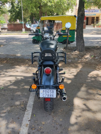 Black Royal Enfield Meteor 350 Stellar