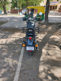 Black Royal Enfield Meteor 350 Stellar