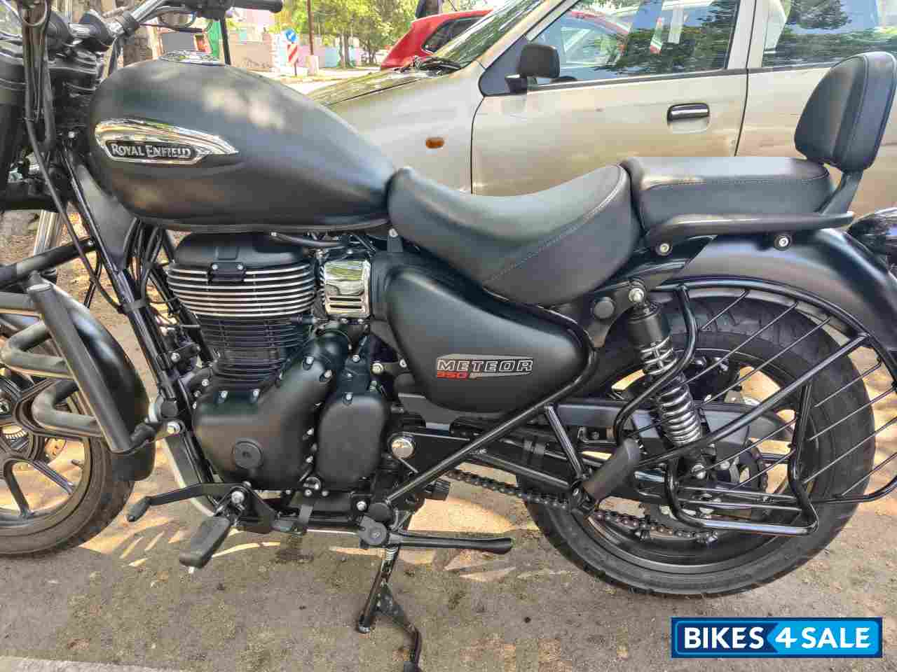Black Royal Enfield Meteor 350 Stellar Black Royal Enfield Meteor 350 Stellar