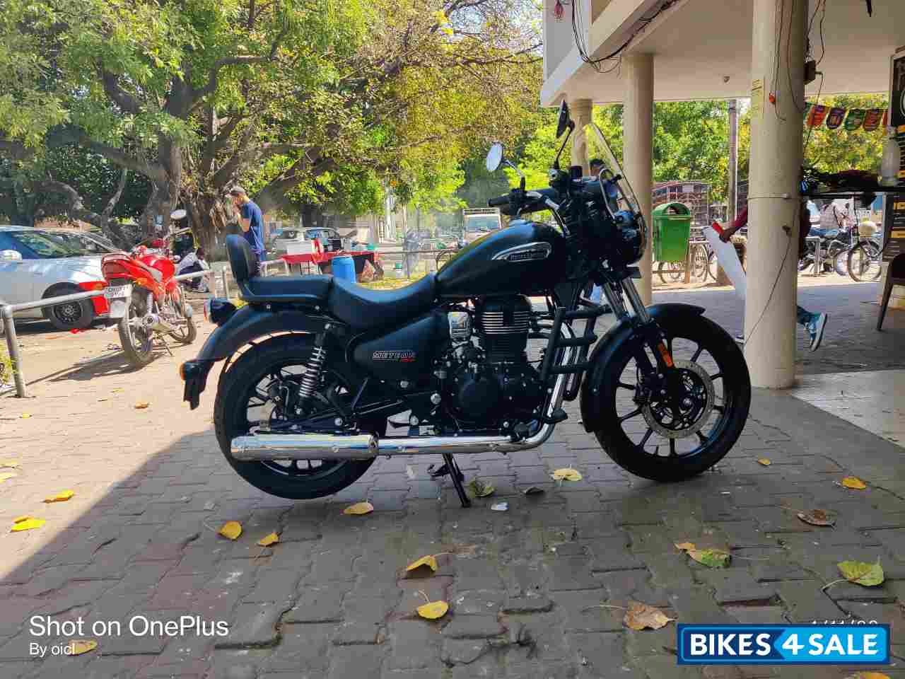 Black Royal Enfield Meteor 350 Stellar Black Royal Enfield Meteor 350 Stellar