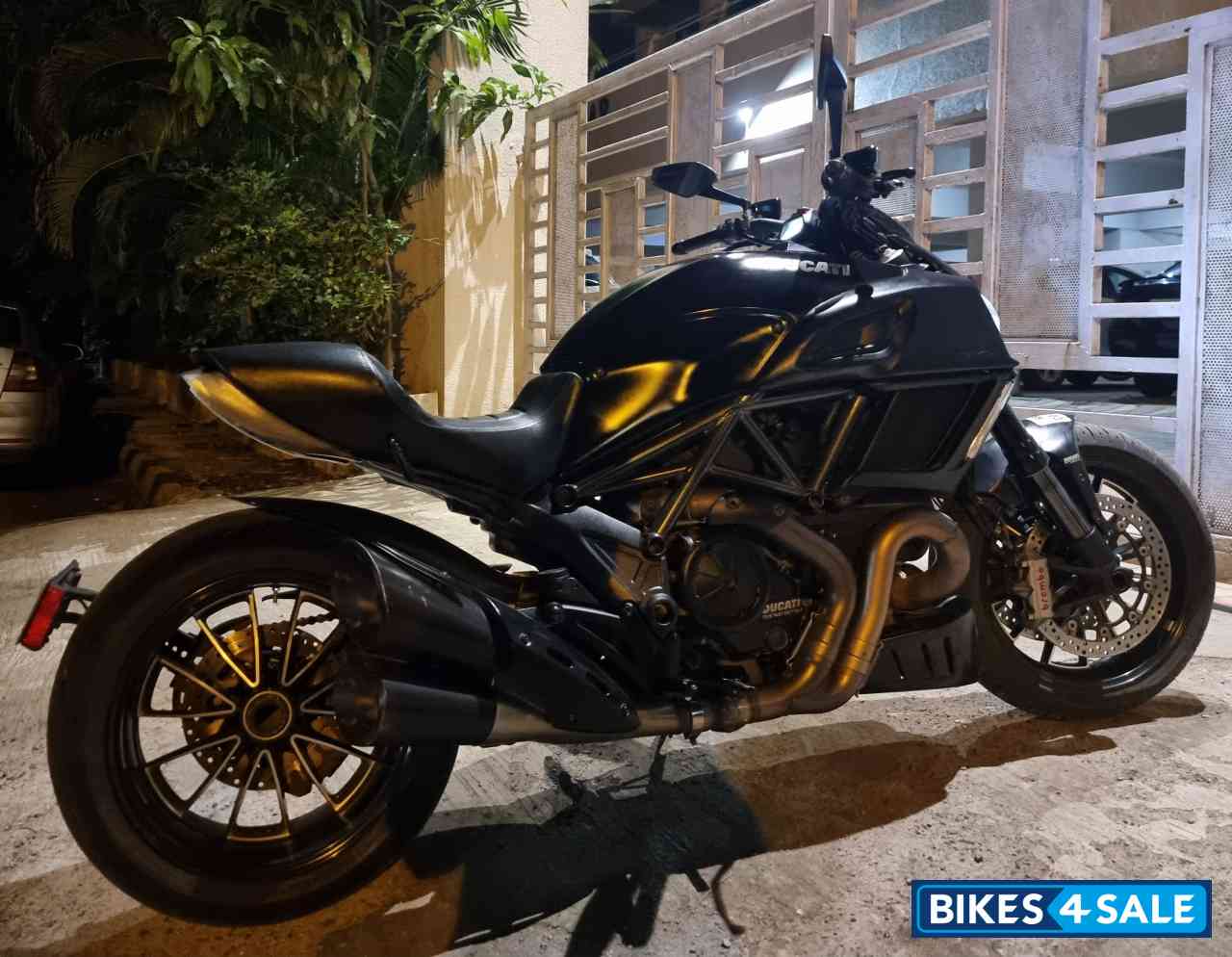 Dark Black Ducati Diavel Carbon