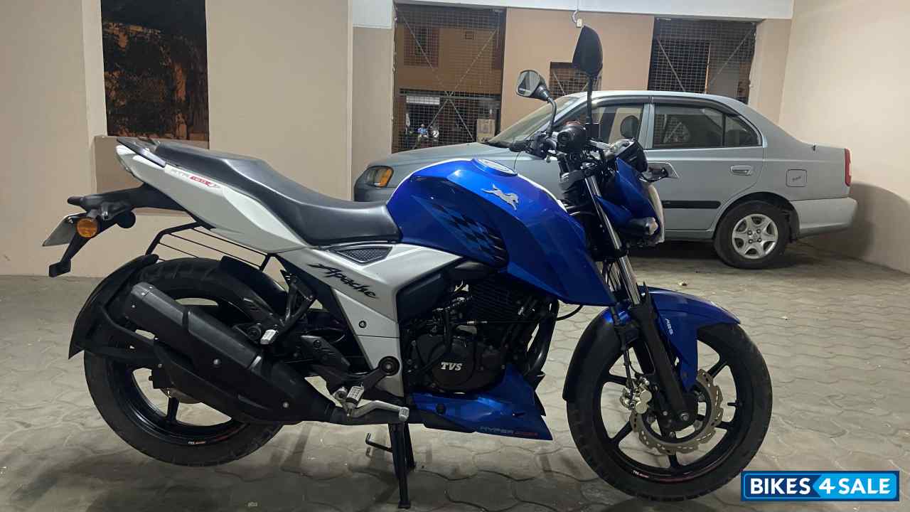 TVS Apache RTR 160 4V
