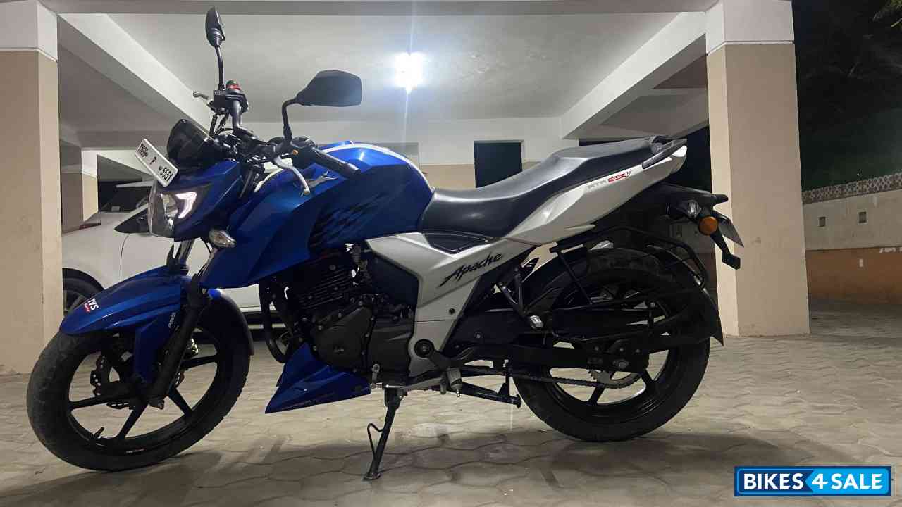 TVS Apache RTR 160 4V