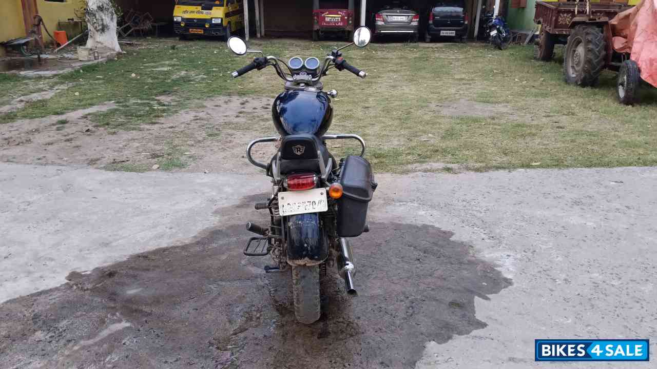 Black Royal Enfield Thunderbird 350