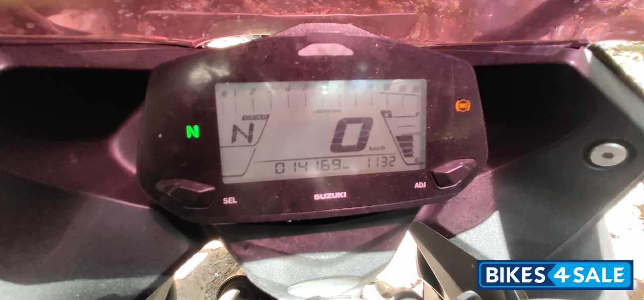 Glossy Black Suzuki Gixxer SF BS6