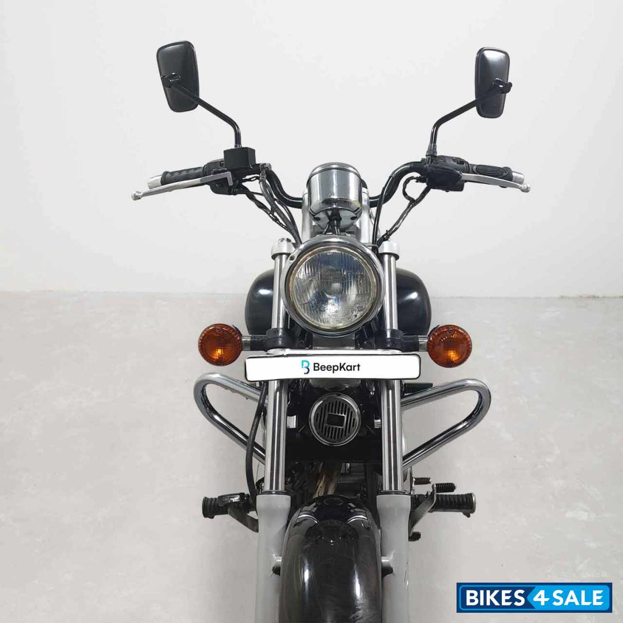 Bajaj Avenger 180 DTS-i