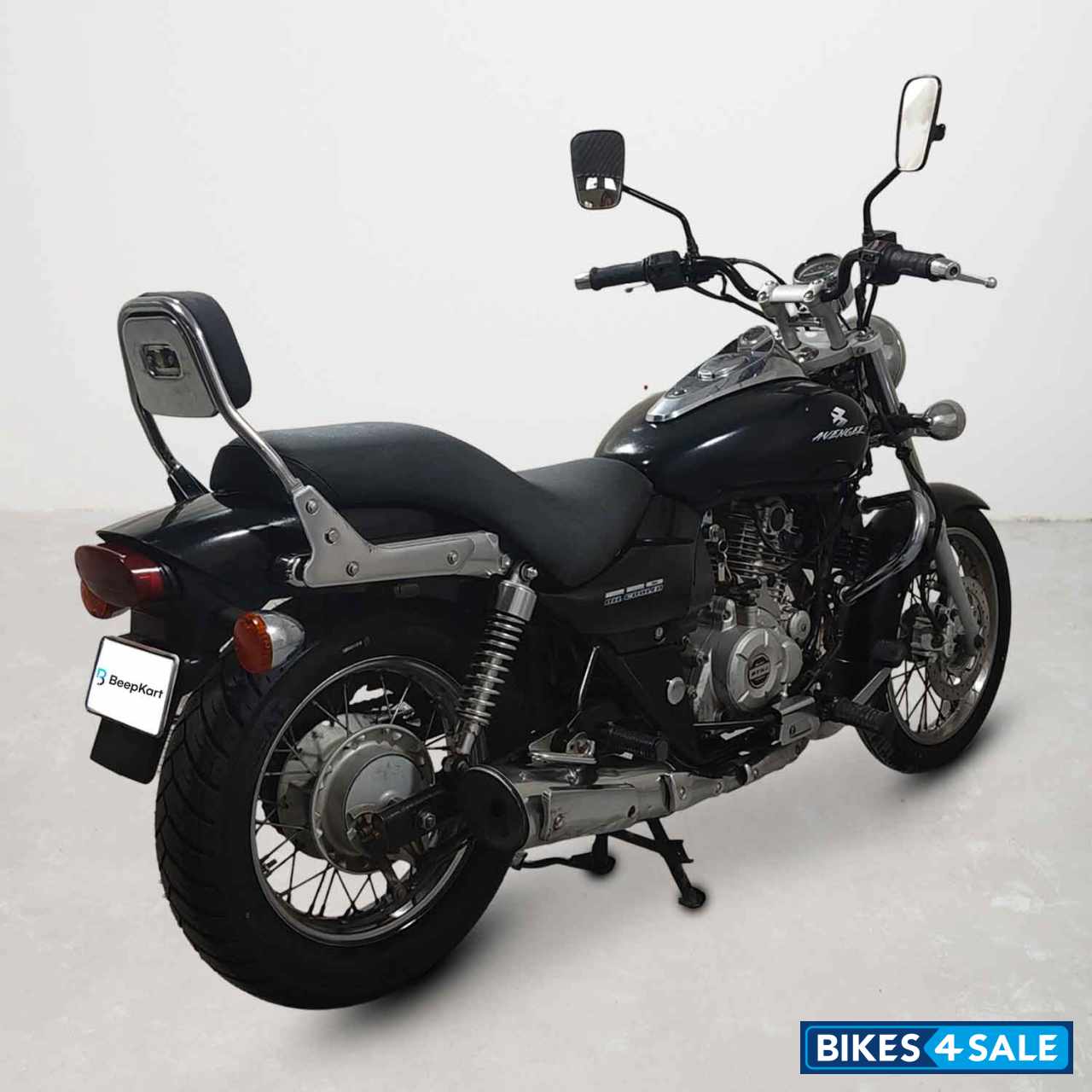 Bajaj Avenger 180 DTS-i