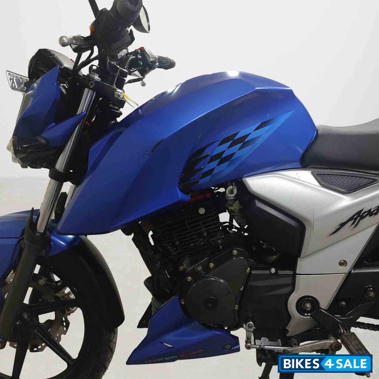 TVS Apache RTR 160 4V