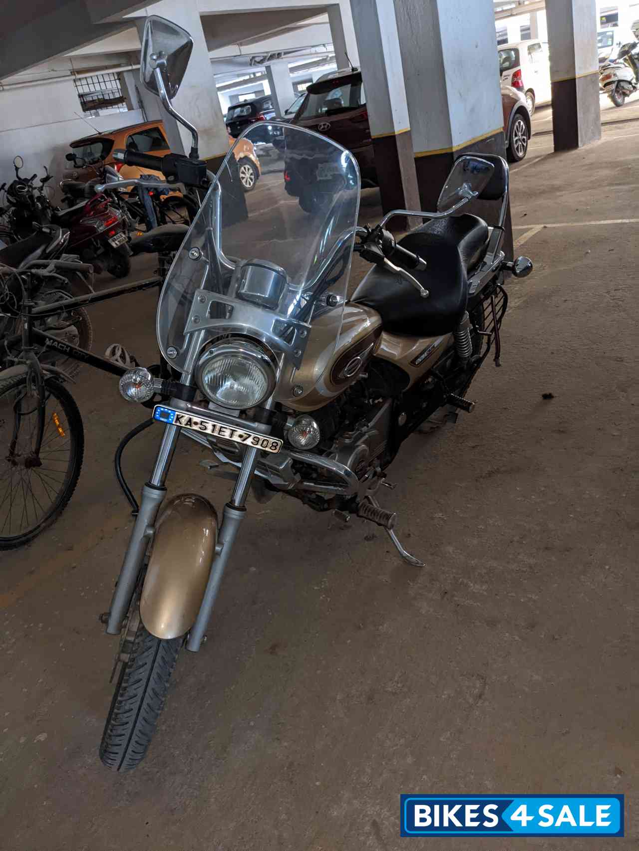 Bajaj Avenger Cruise 220