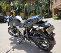 Racing Black TVS Apache RTR 160 4V