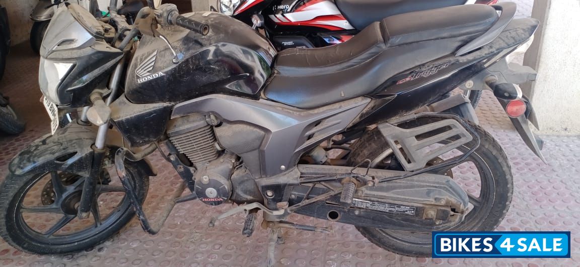 Black Honda CB Trigger