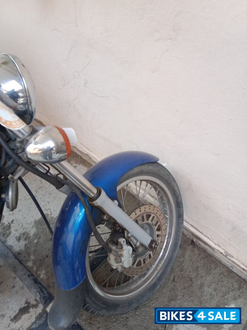 Bajaj Avenger 220 DTS-i