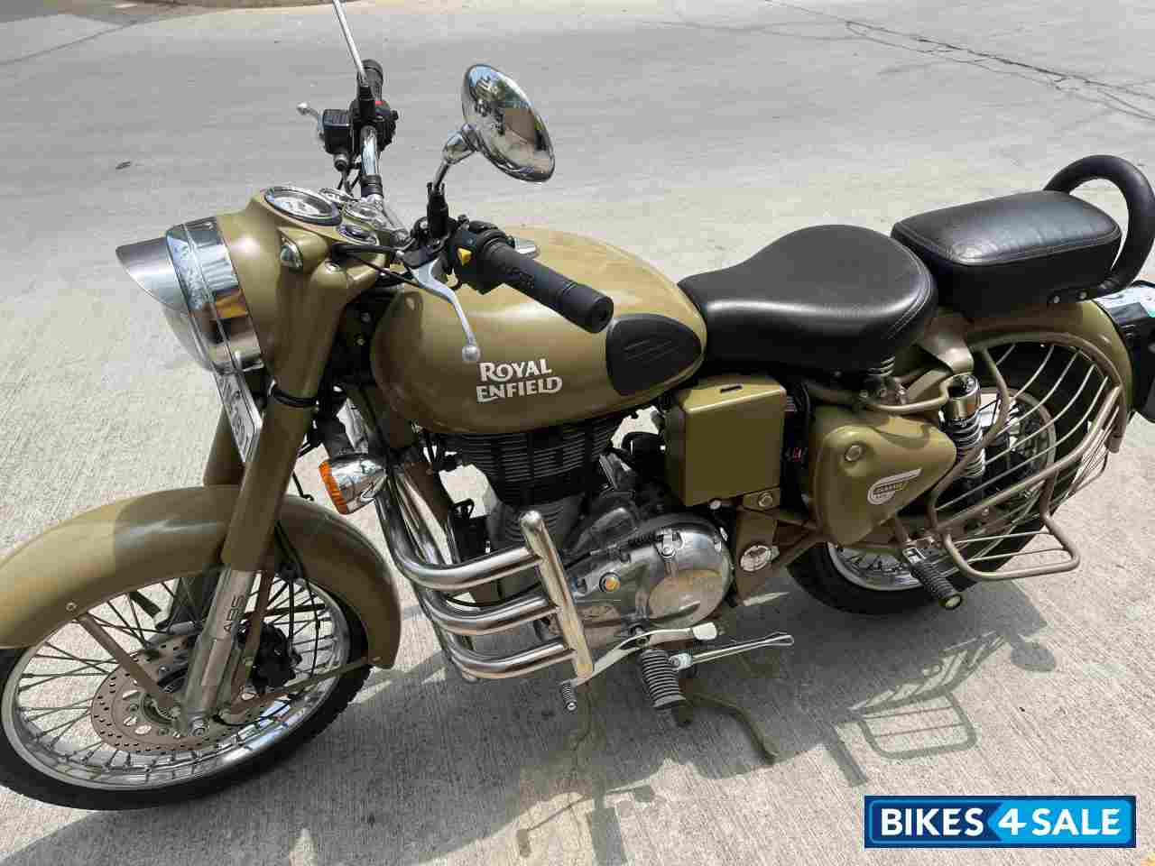 Royal Enfield Classic Desert Storm
