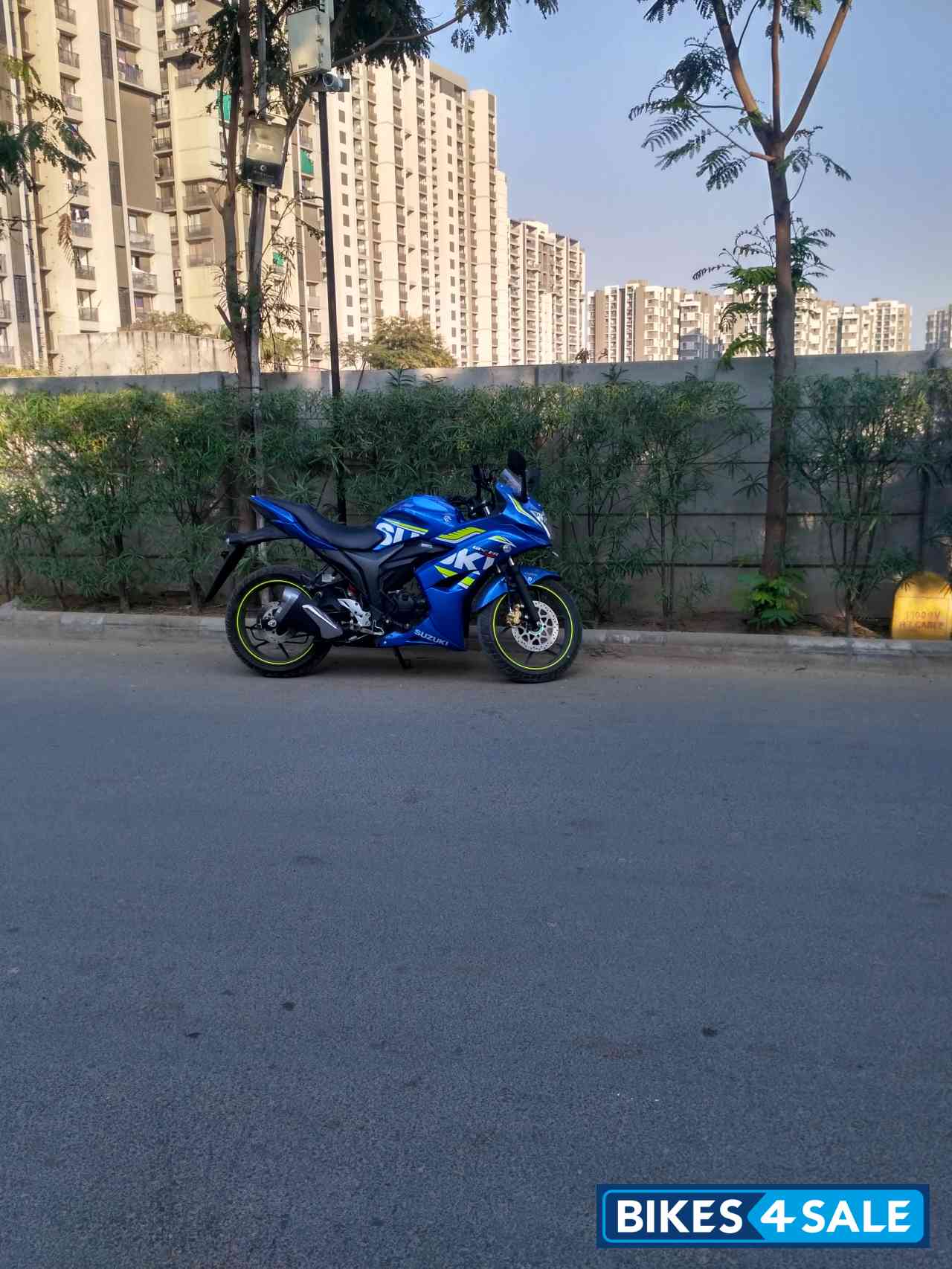 Suzuki Gixxer SF Fi