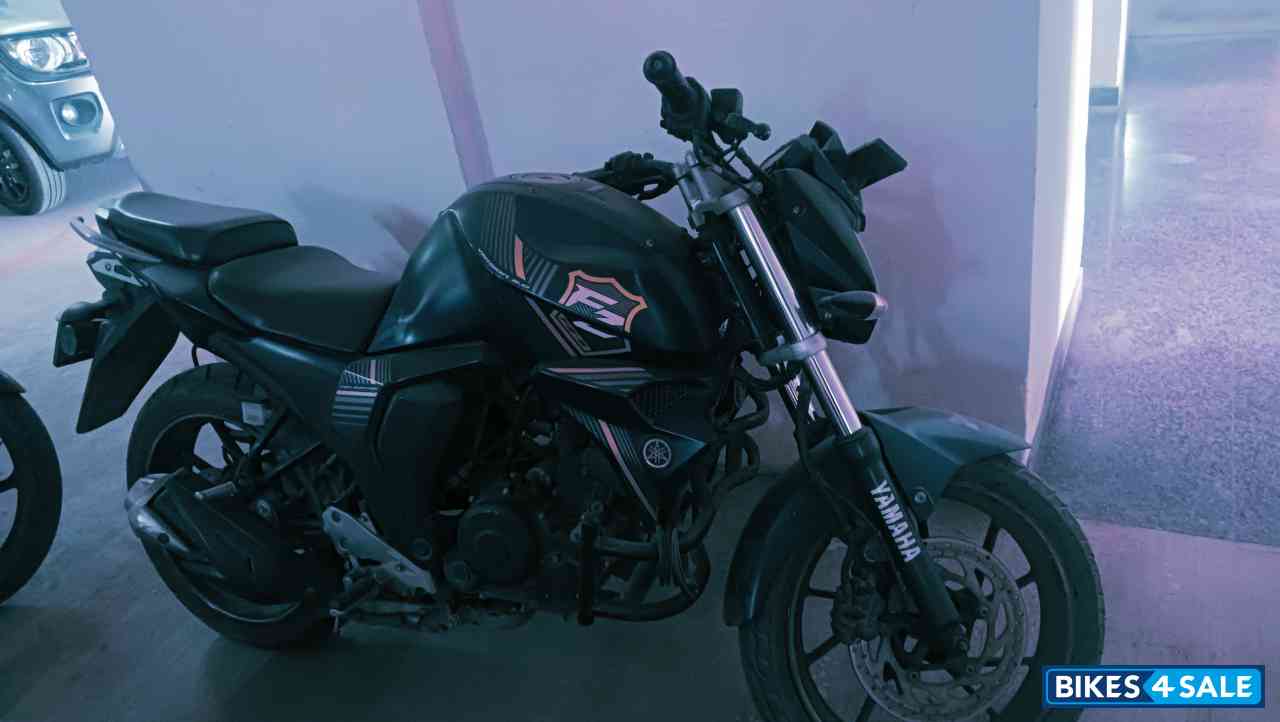 Yamaha FZ FI V2