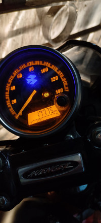 Red Bajaj Avenger Street 160 BS6