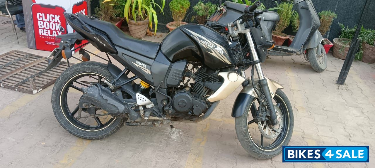 Yamaha FZ-S