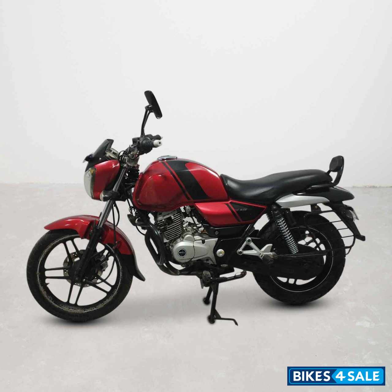 Bajaj V15