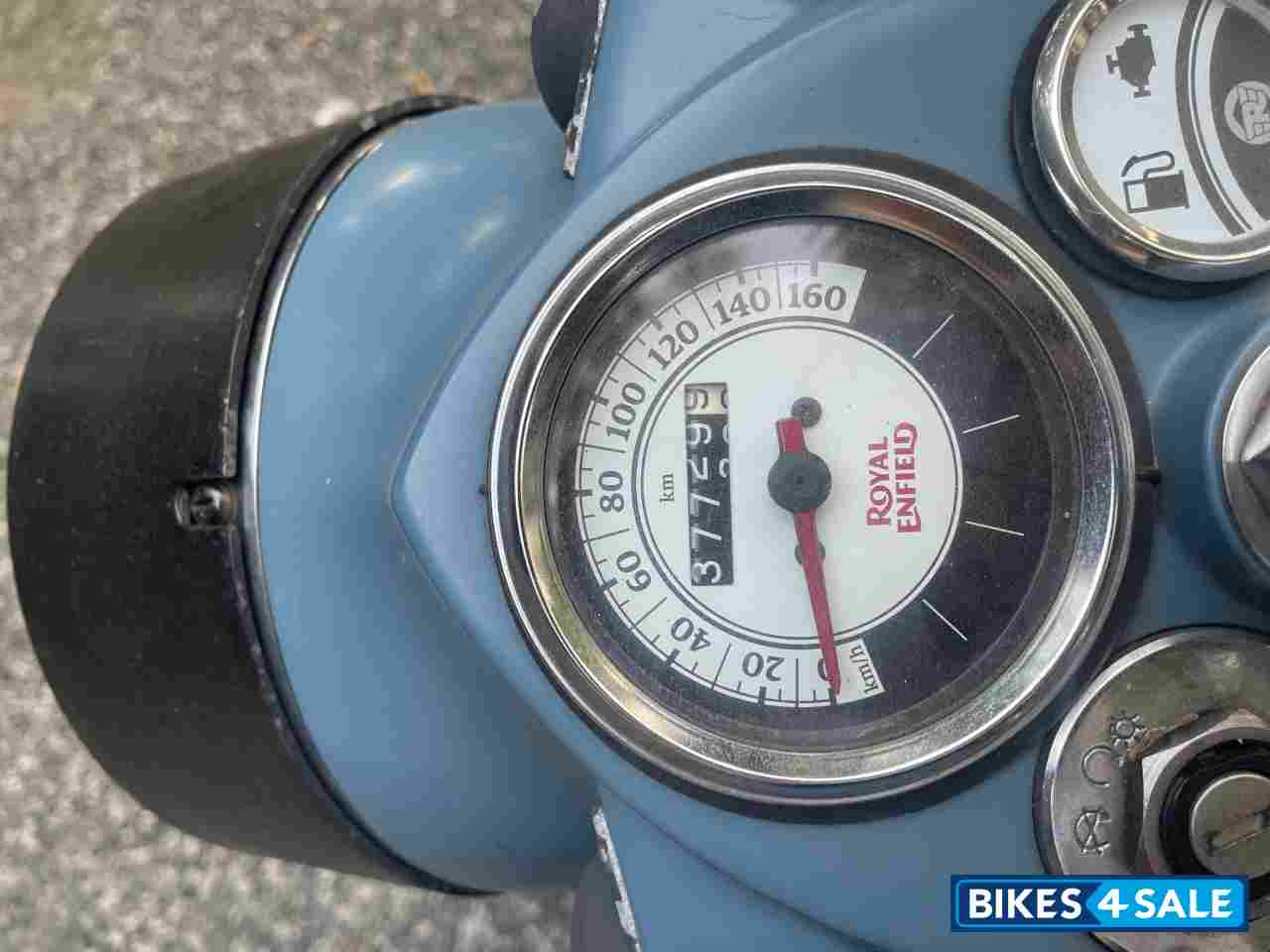 Squadron Blue Royal Enfield Classic Squadron Blue