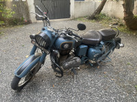 Squadron Blue Royal Enfield Classic Squadron Blue