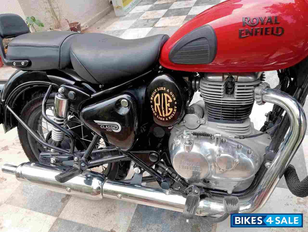 Red Royal Enfield Classic 350 Redditch Red