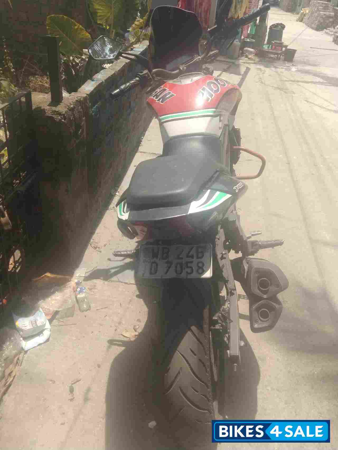 Bajaj Dominar 250 2022