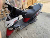 Yamaha Cygnus Ray ZR