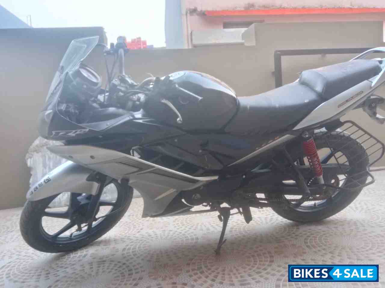 Silver Black Honda CBF Stunner Silver Black Honda CBF Stunner