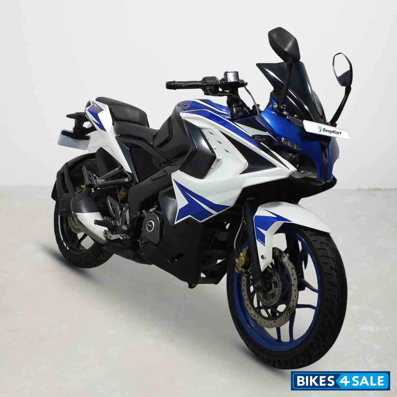 Bajaj Pulsar RS 200