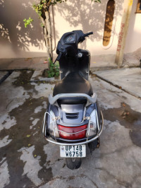 Gray Honda Activa