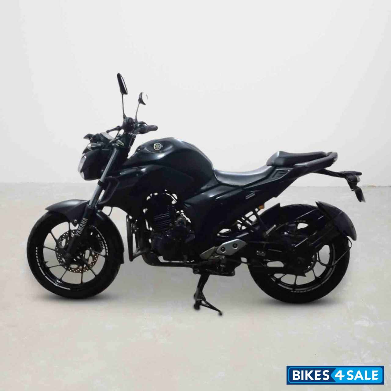 Yamaha FZ25